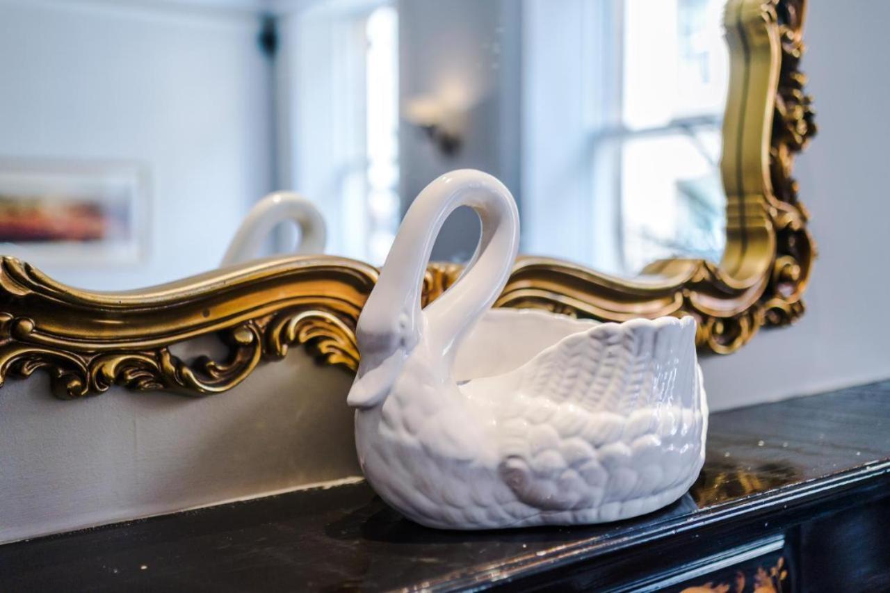 The White Swan 3*