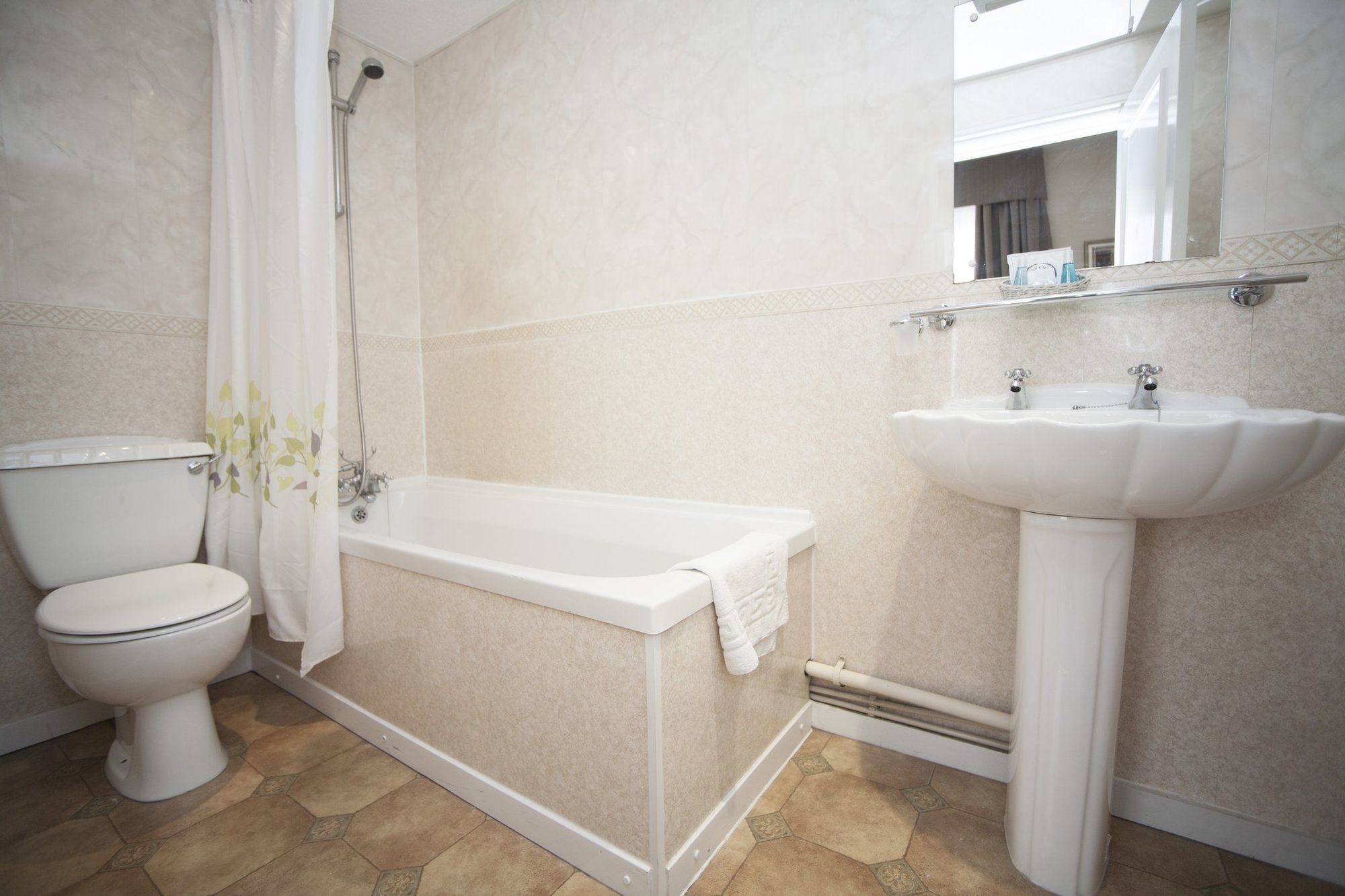 Hotel The White Swan